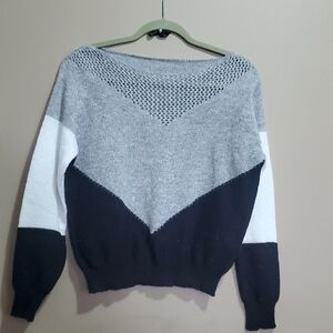 Ery Rose Stylish Gray and Black Women's Sweater Size Large